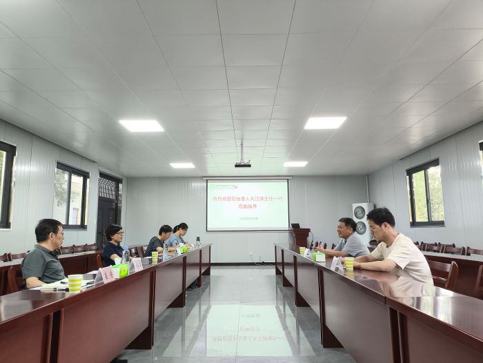 石台县来我校开展校地合作交流